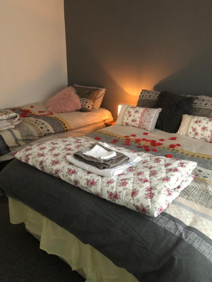 Ponderosea Cottage Free Gated Parking M1 & City Location, Wood Stove Lisburn Dış mekan fotoğraf
