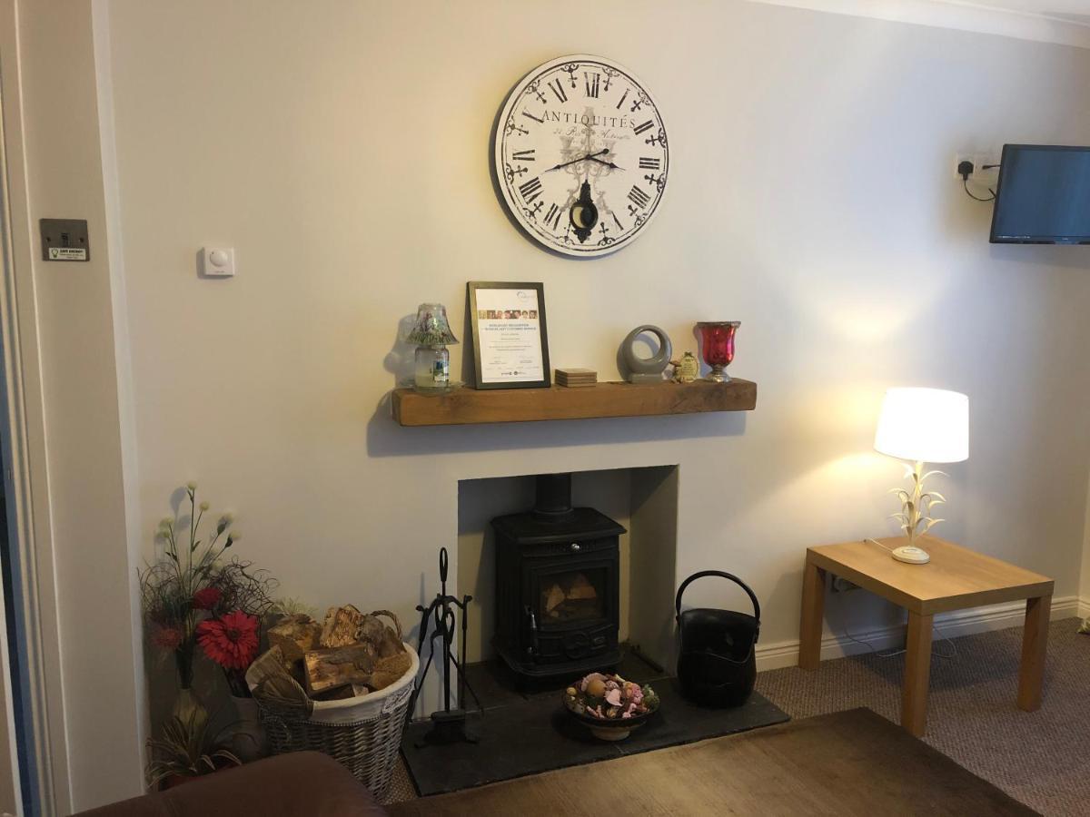 Ponderosea Cottage Free Gated Parking M1 & City Location, Wood Stove Lisburn Dış mekan fotoğraf